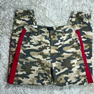 Joe's Jeans High-rise Camo with  a Red Stripe Joggers, Size 25